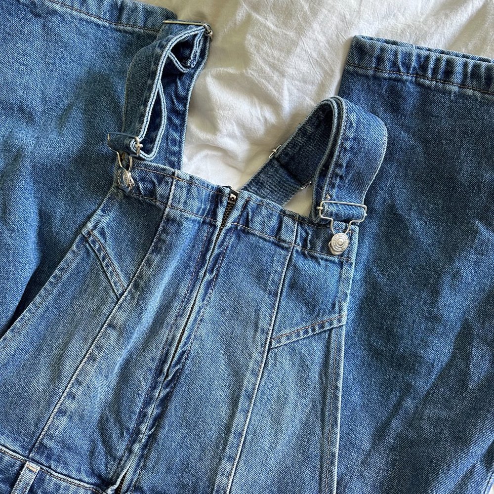 (NWT) Free People - Camilla Slim Flare Overalls - medium wash - size M/L